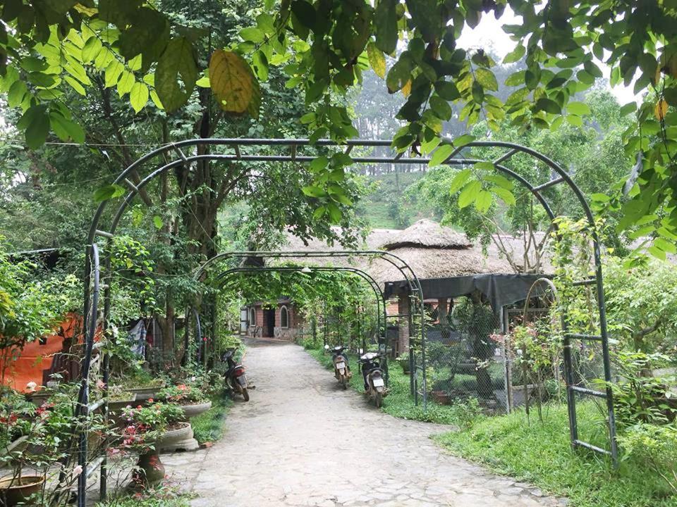 Farmstay O A Phao - Km37 Ham Yen トゥエンクアン エクステリア 写真